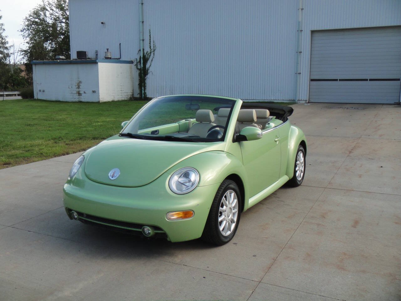 Used 2004 Volkswagen Beetle GLS FWD image 24