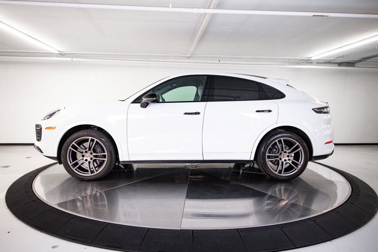 Certified 2023 Porsche Cayenne Platinum Edition AWD/4WD image 2