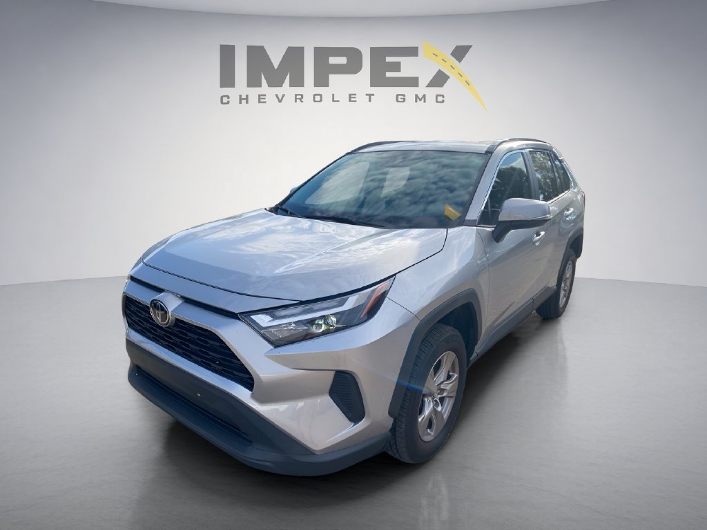 Used 2022 Toyota RAV4 XLE FWD image 1