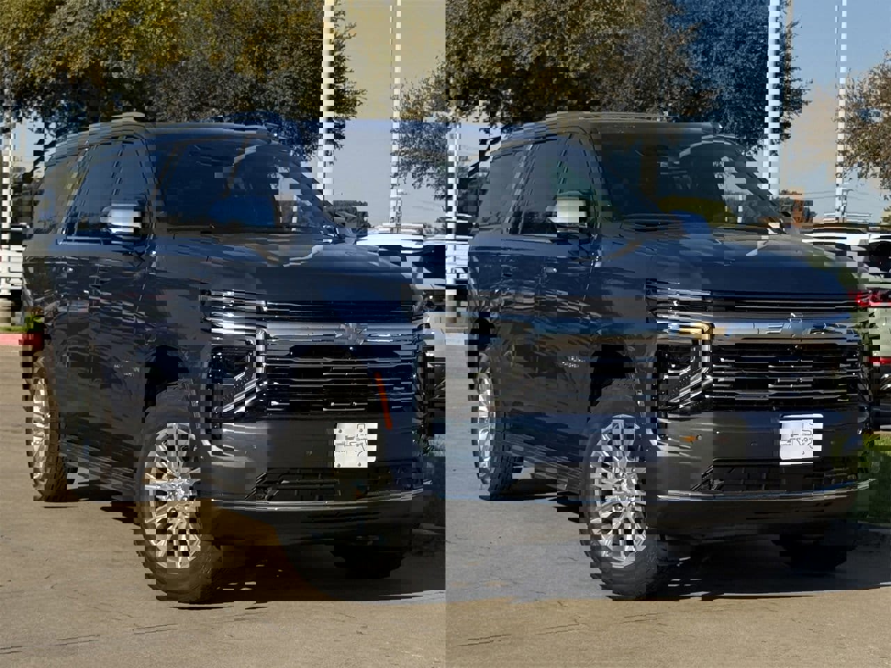 New 2026 Chevrolet Suburban Premier image 2