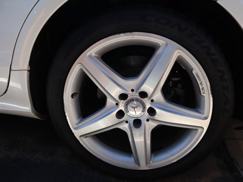 Used 2012 Mercedes-Benz CLS 550 4MATIC image 16