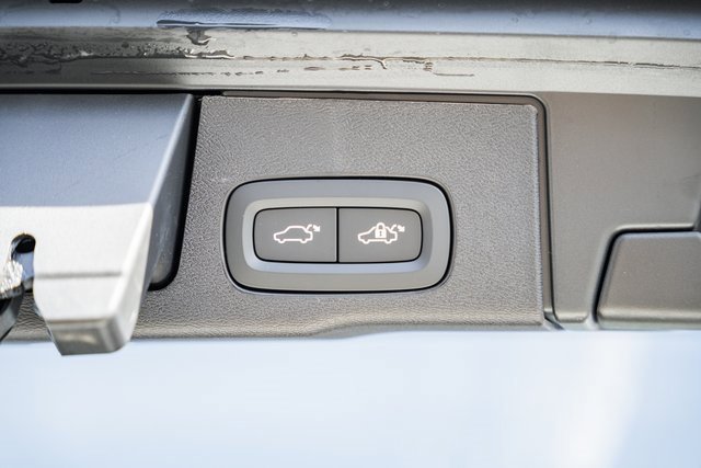 New 2026 Volvo XC60 B5 Plus w/ Protection Package Premier image 10