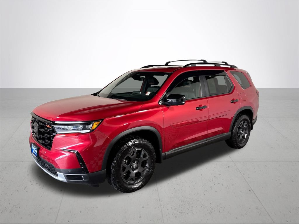Certified 2025 Honda Pilot TrailSport image 2