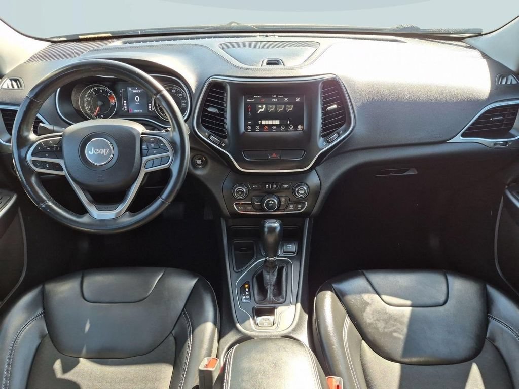 Used 2019 Jeep Cherokee Latitude Plus FWD image 22