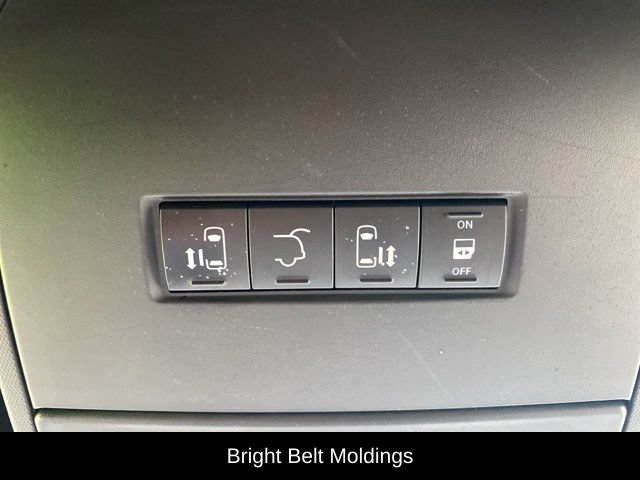 Used 2019 Dodge Grand Caravan SXT FWD image 17
