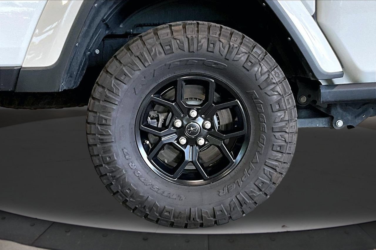 Certified 2024 Jeep Gladiator Sport AWD/4WD image 34