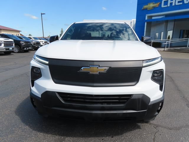 Used 2024 Chevrolet Silverado EV W/T AWD/4WD image 2