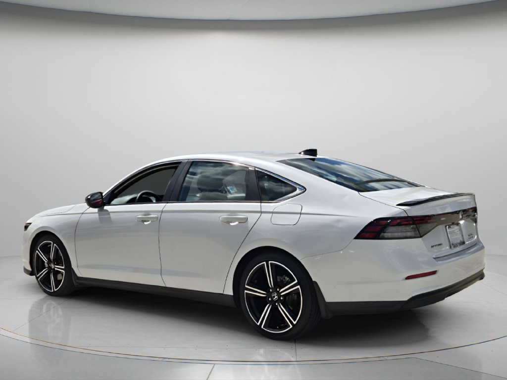 Certified 2025 Honda Accord Sport image 8