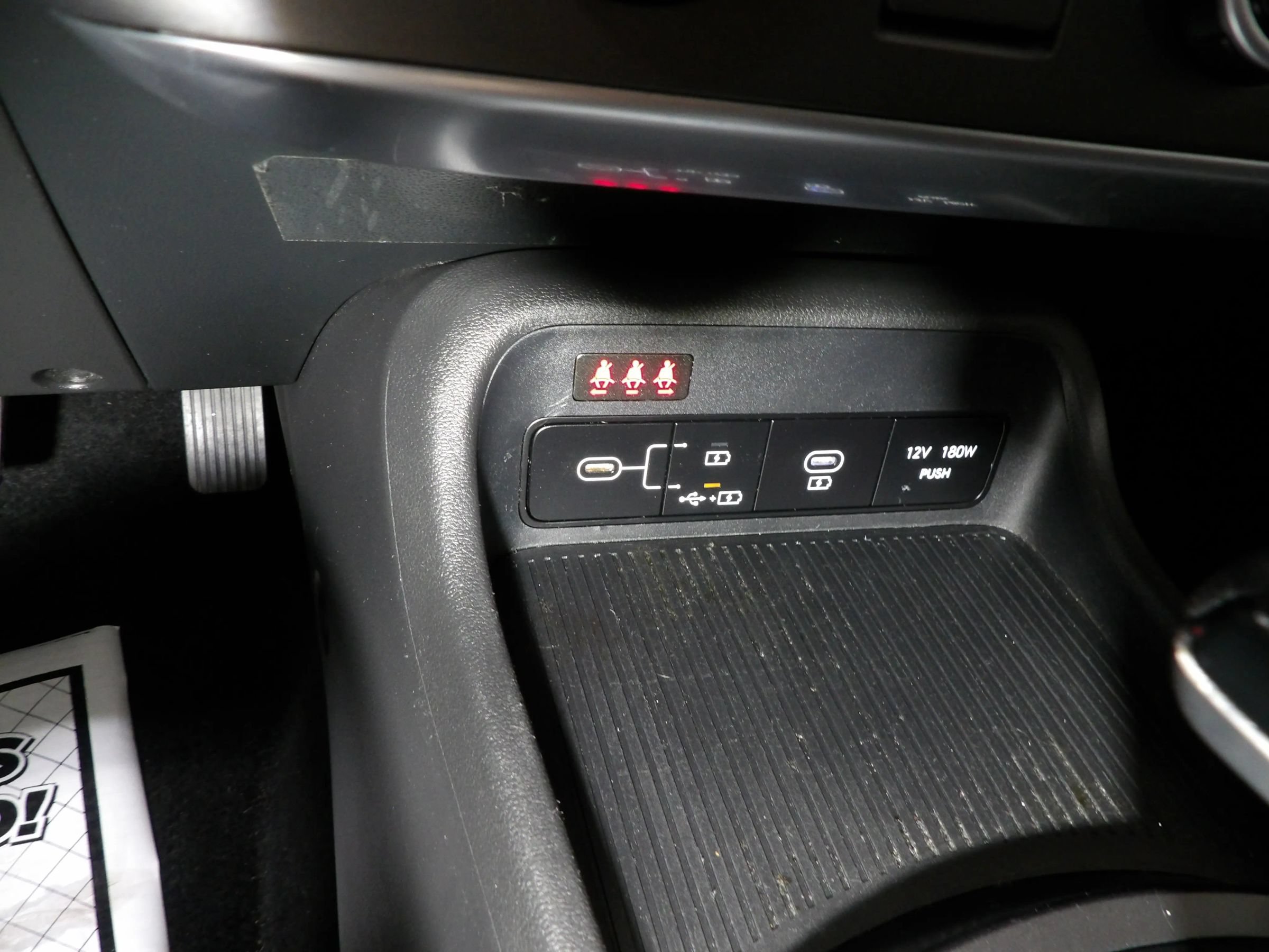 Used 2025 Hyundai Kona SE FWD image 15