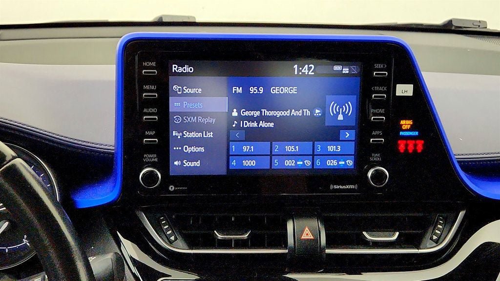 Used 2021 Toyota C-HR XLE FWD image 34