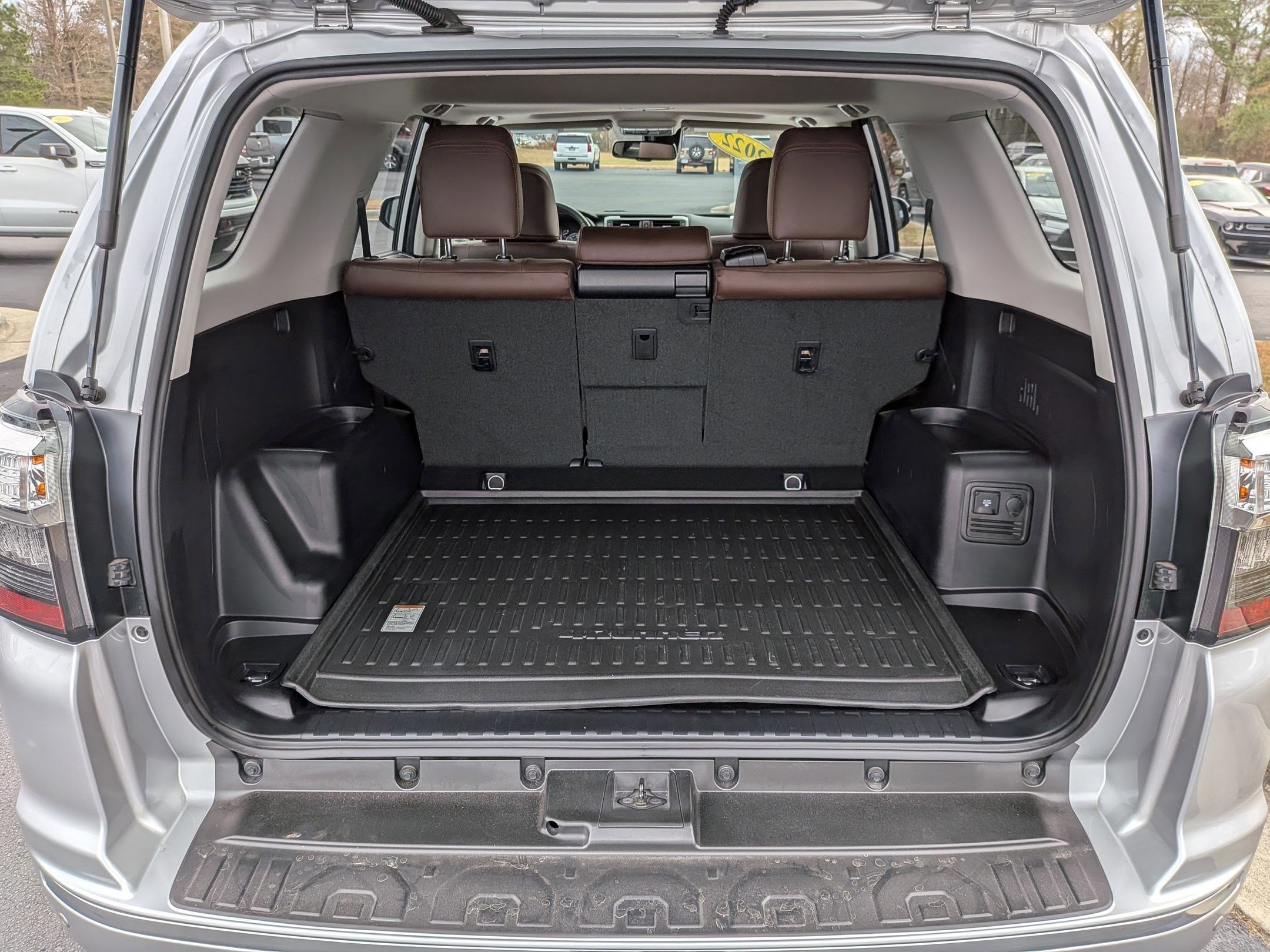 Used 2022 Toyota 4Runner Limited image 31