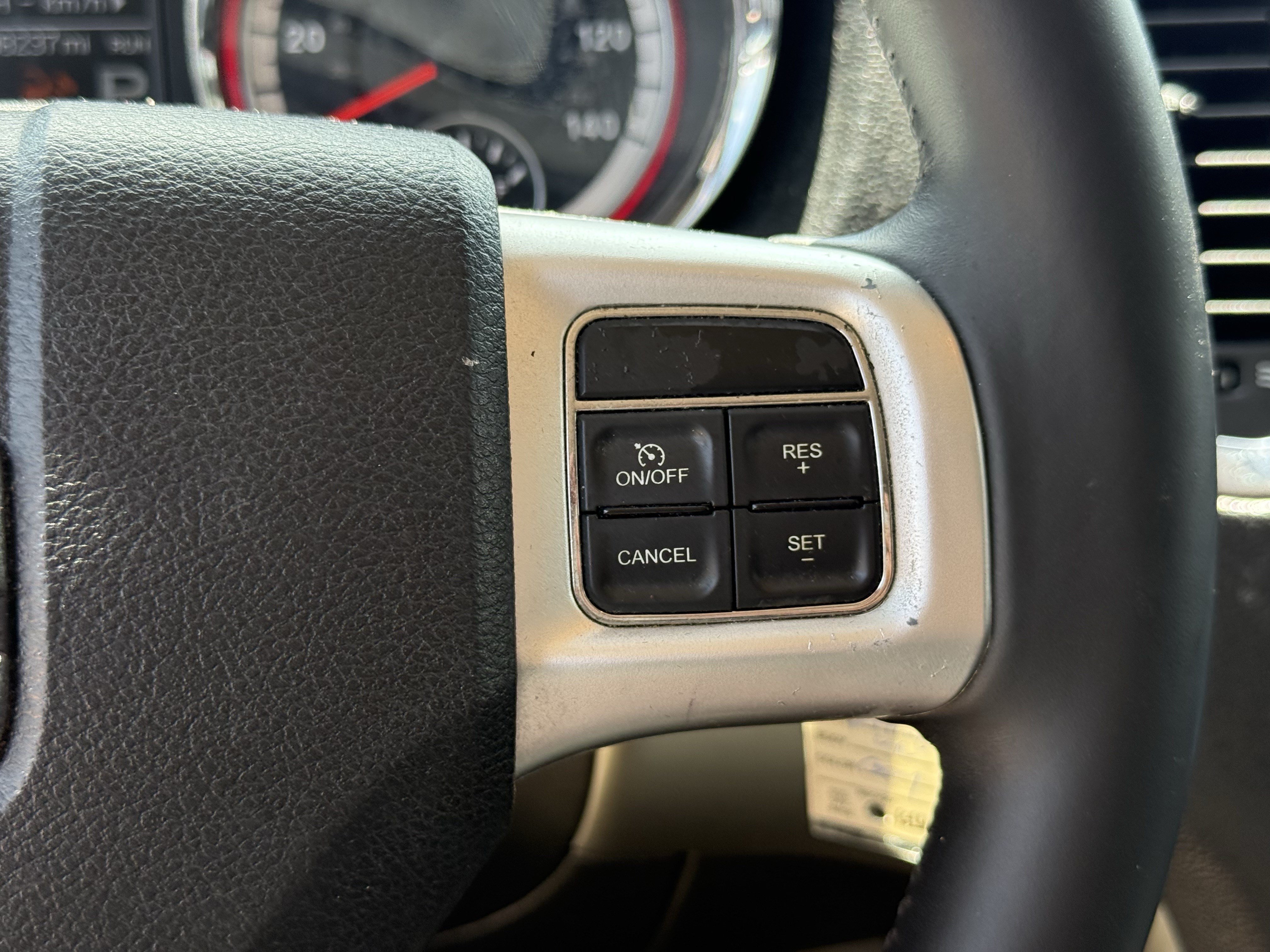Used 2013 Dodge Durango SXT w/ Popular Equipment Group RWD image 17
