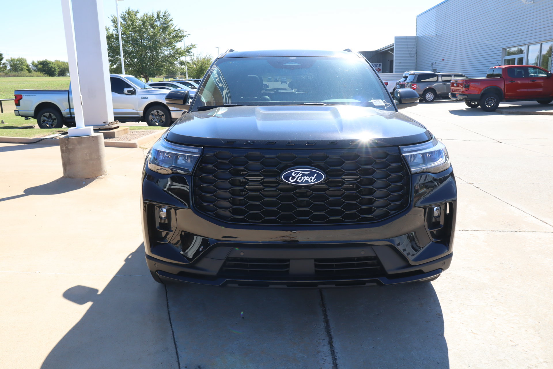 New 2027 Ford Explorer ST-Line w/ Premium Package AWD/4WD image 10