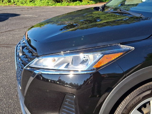 Used 2024 Nissan Kicks S FWD image 9