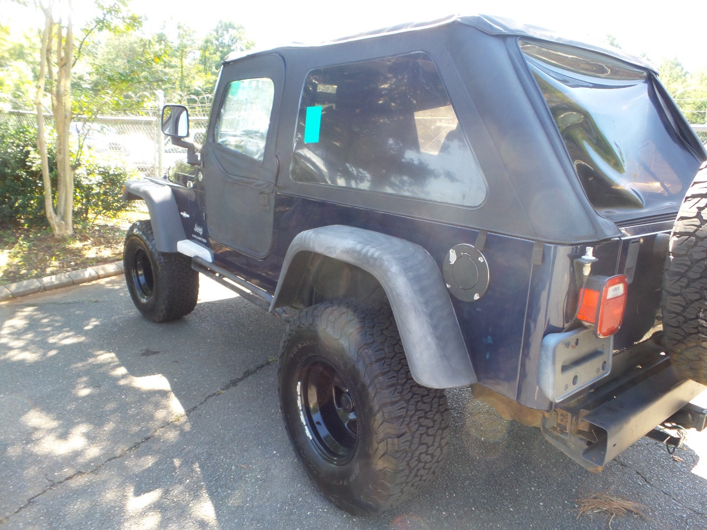 Used 2005 Jeep Wrangler Unlimited w/ Security Group AWD/4WD image 14
