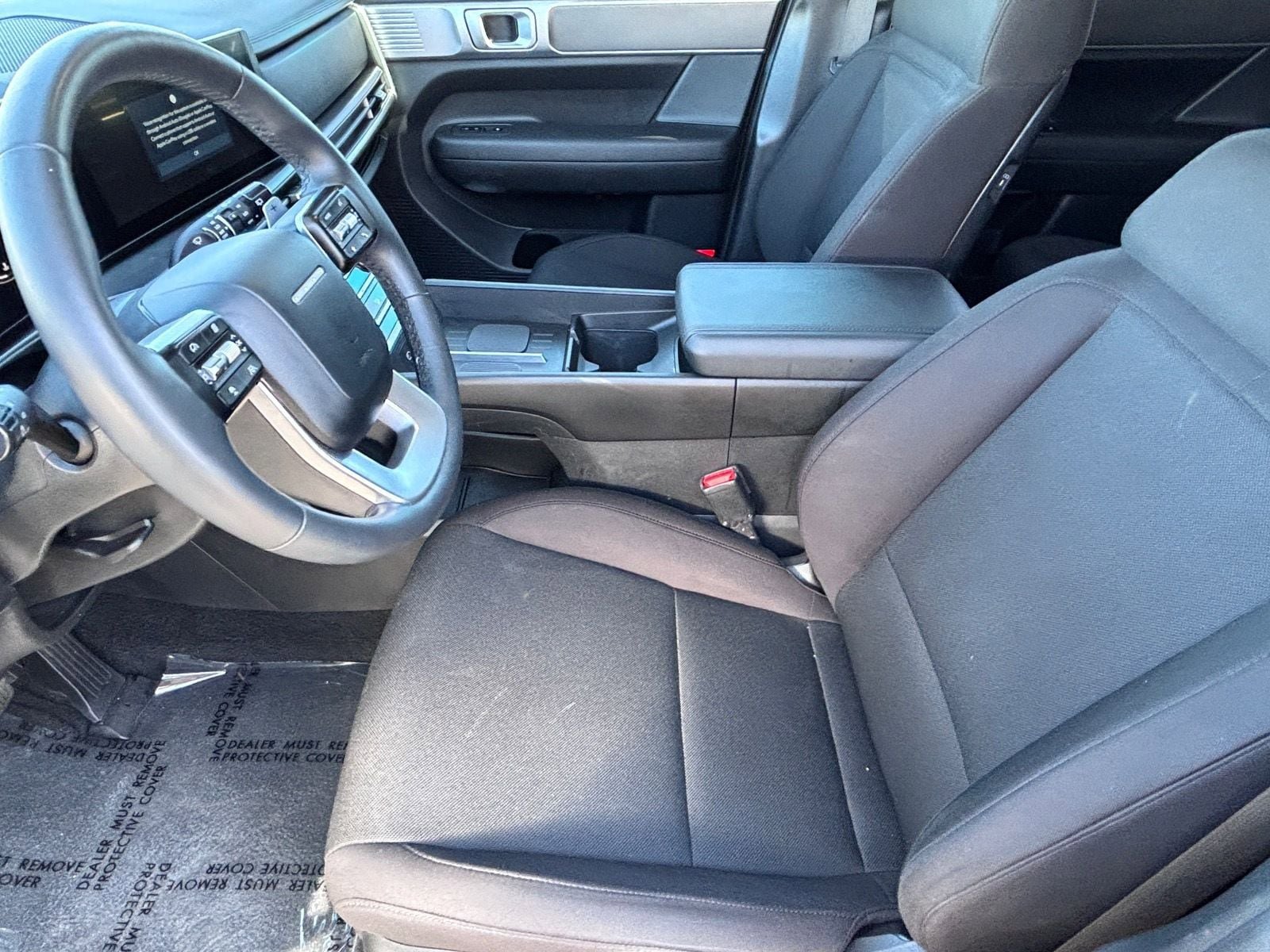 Used 2025 Hyundai Santa Fe SE FWD image 18