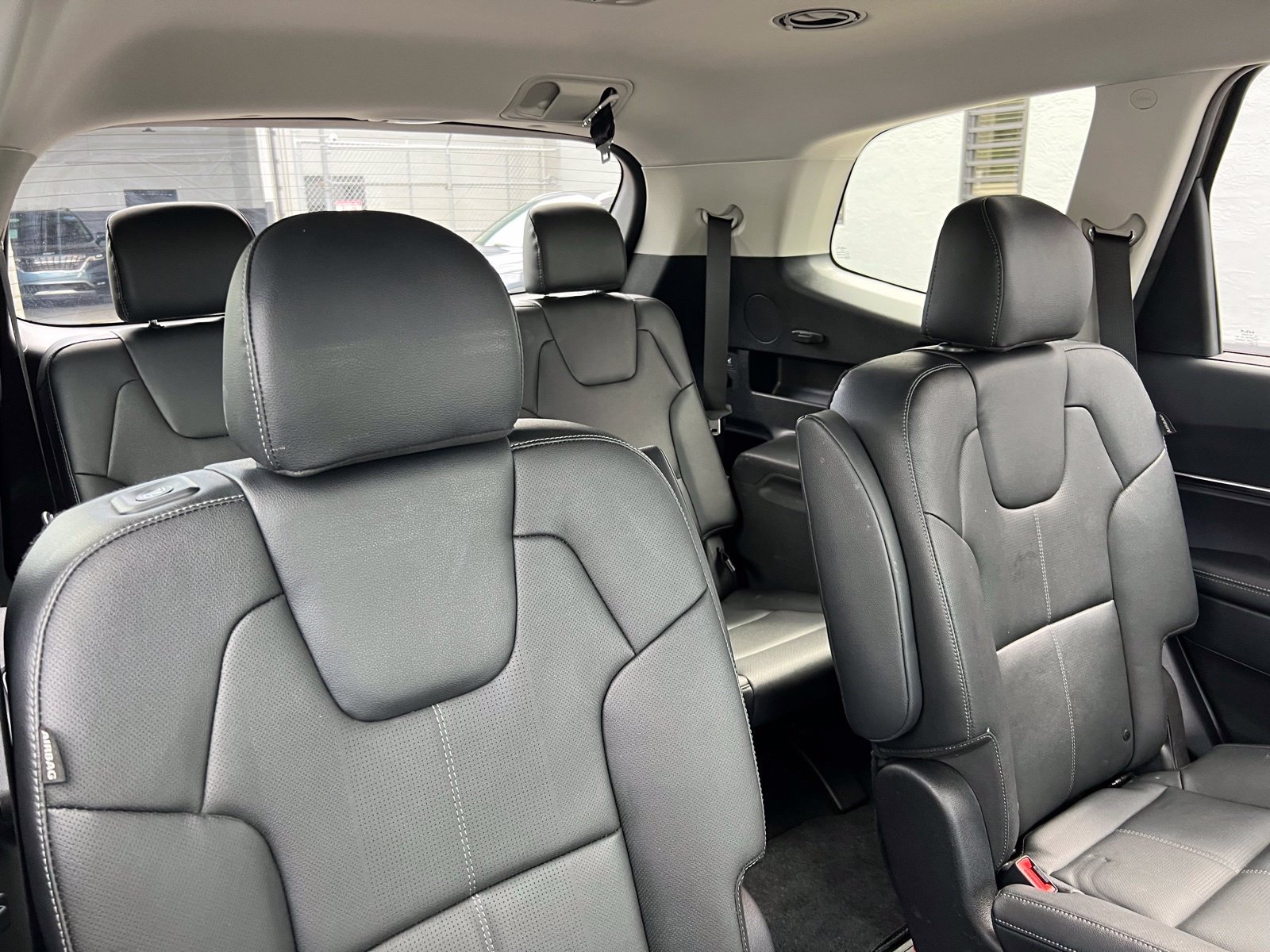 Used 2025 Kia Telluride EX w/ EX Captain's Chair Package FWD image 66