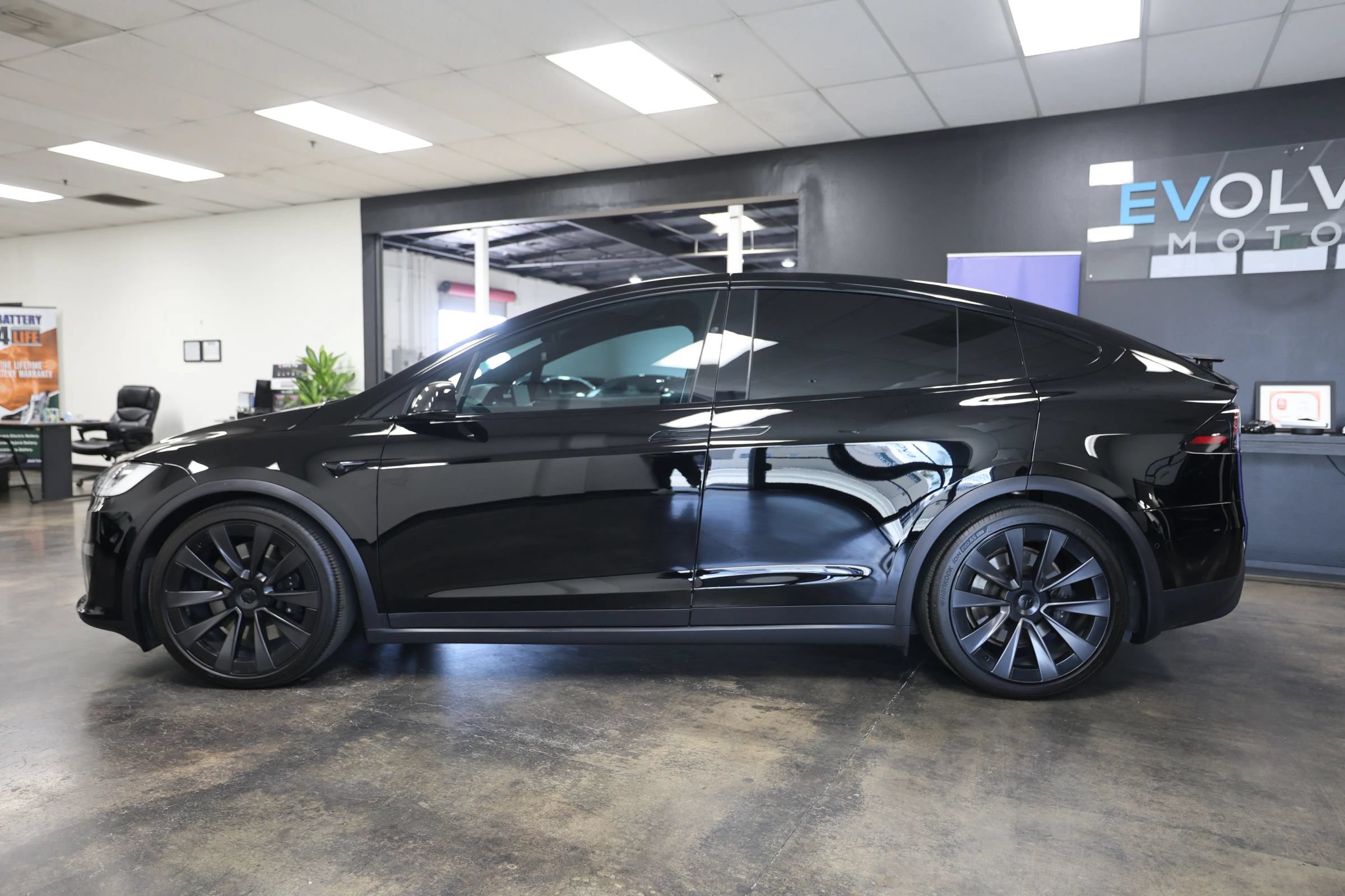 Used 2022 Tesla Model X AWD/4WD image 10