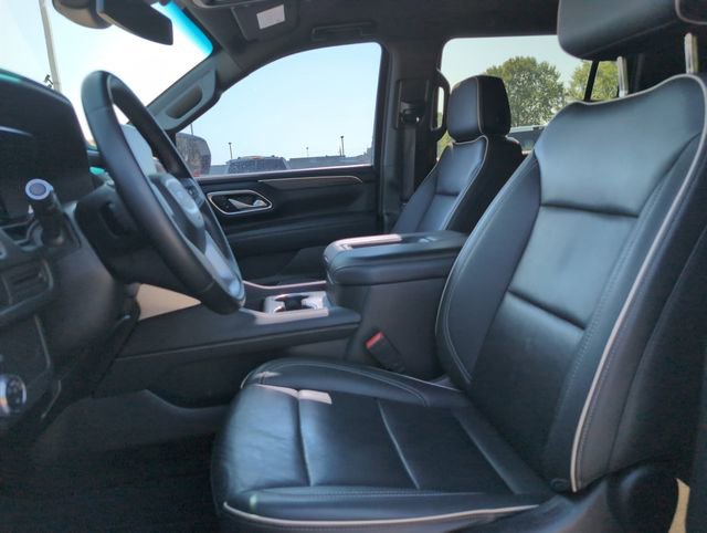 Used 2024 GMC Yukon XL SLT image 6