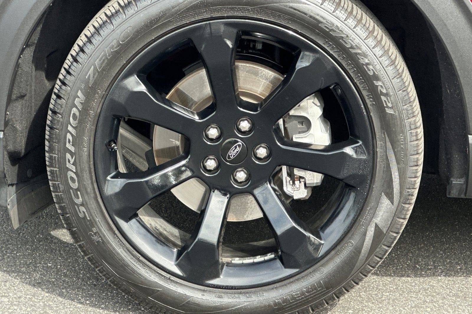 Used 2023 Ford Explorer ST-Line w/ Class IV Trailer Tow Package image 11