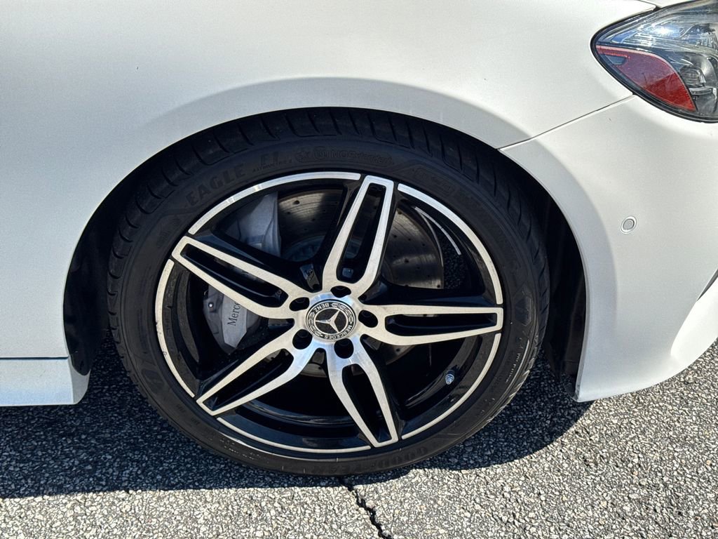 Used 2018 Mercedes-Benz E 400 E 400 image 12