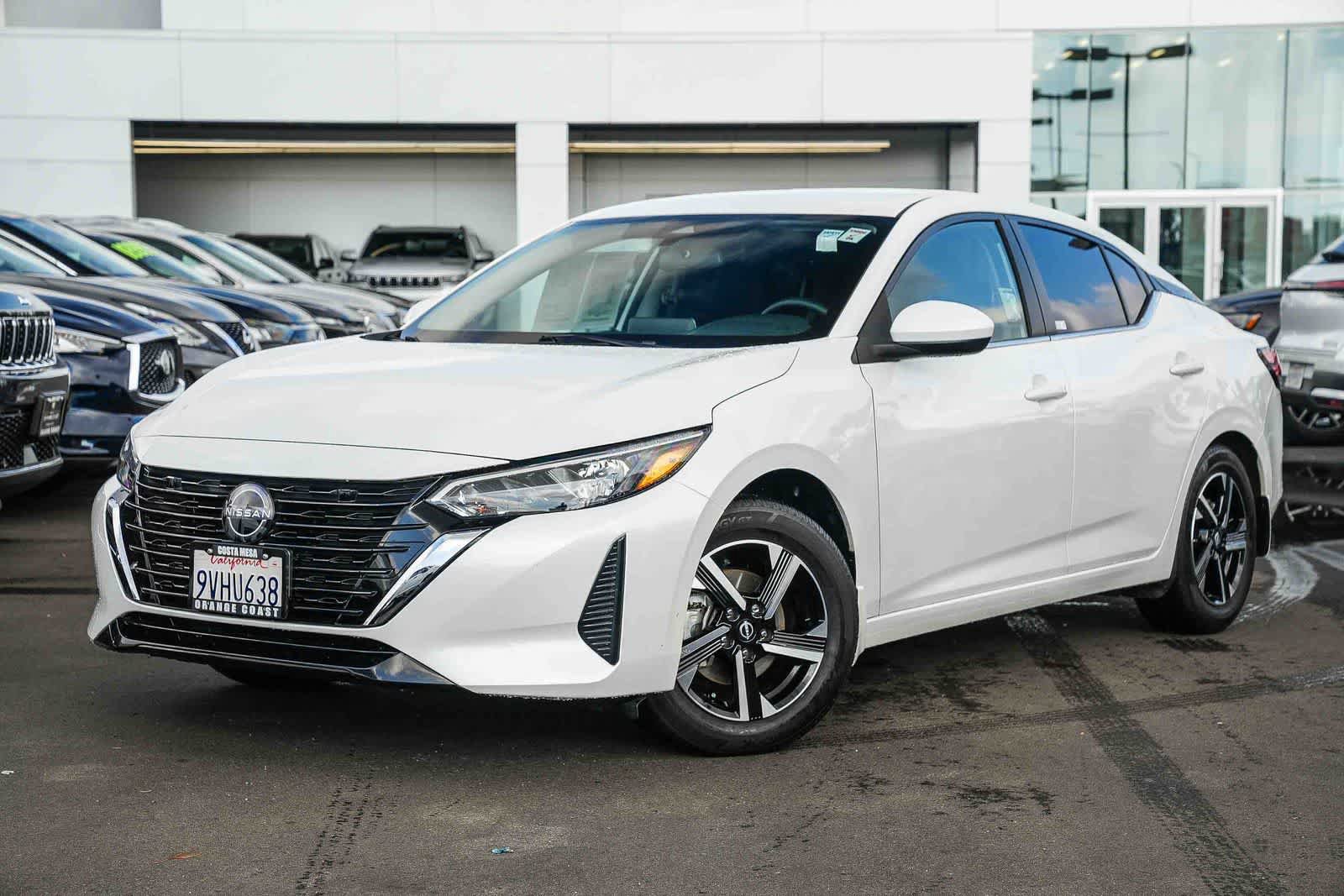 Used 2025 Nissan Sentra SV image 1