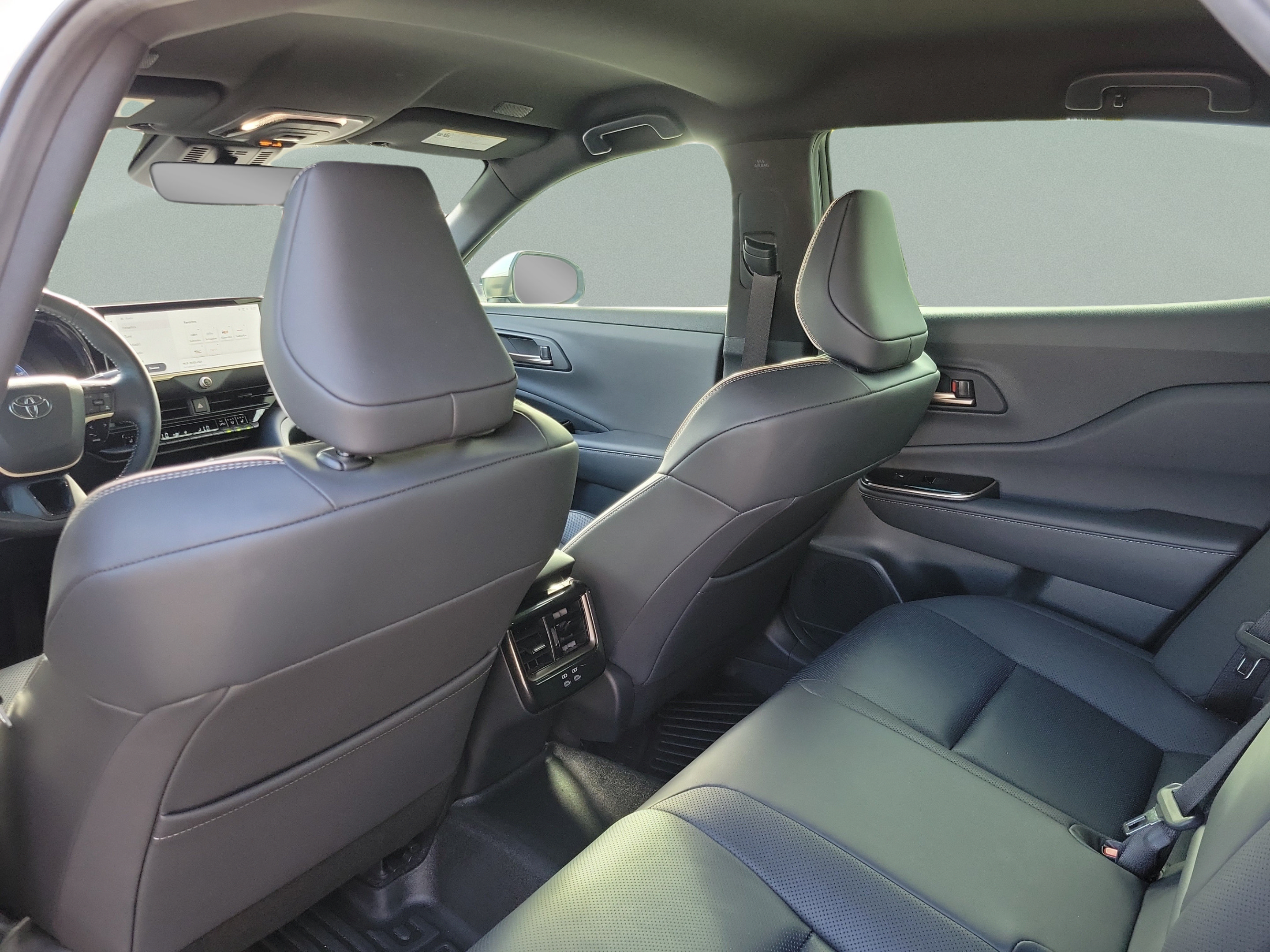 Certified 2025 Toyota Crown AWD/4WD image 19