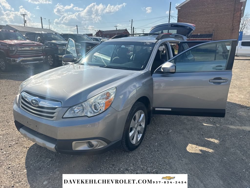 Used 2010 Subaru Outback 2.5i Limited AWD/4WD image 32