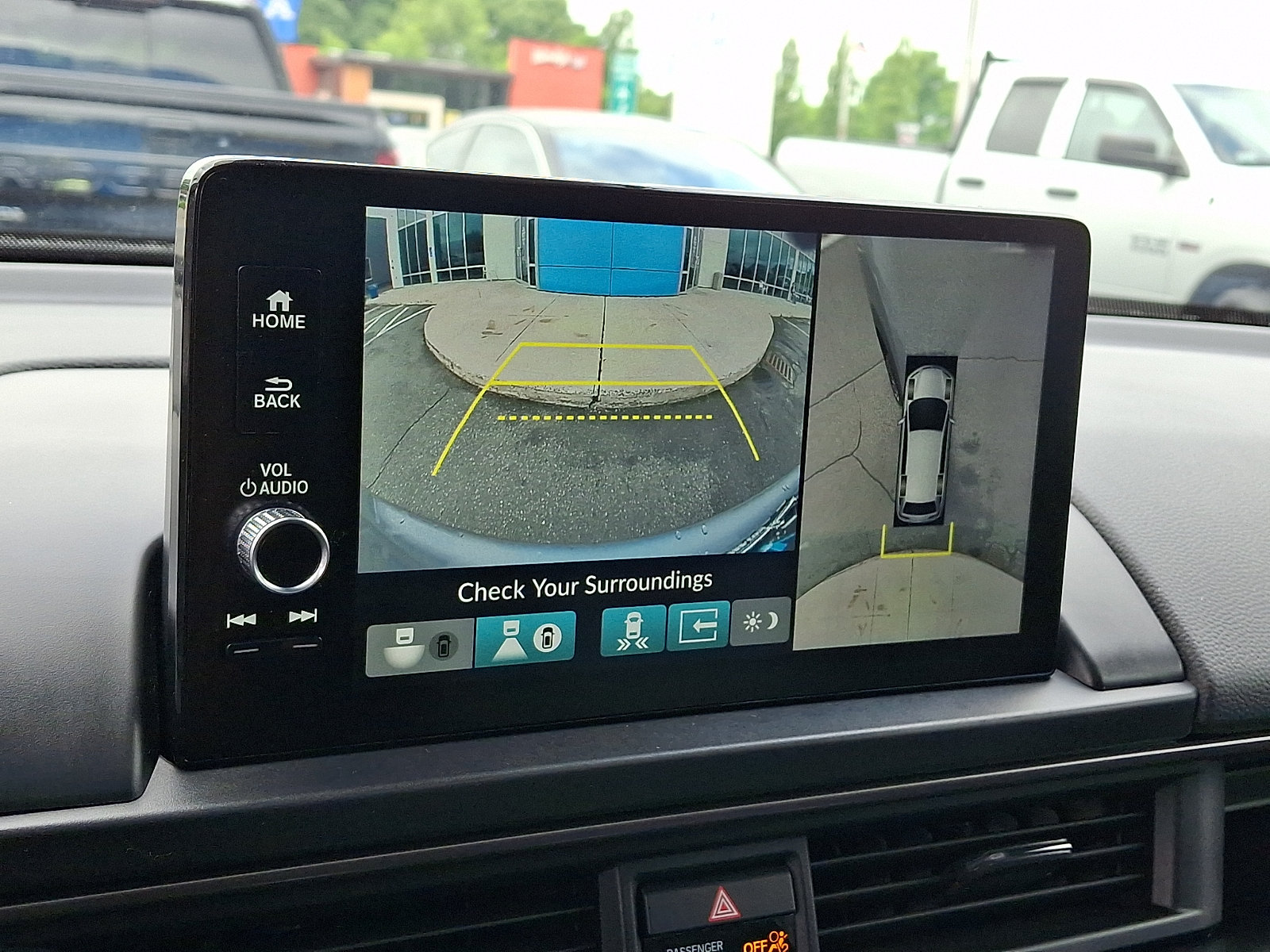Used 2025 Honda Pilot TrailSport image 20