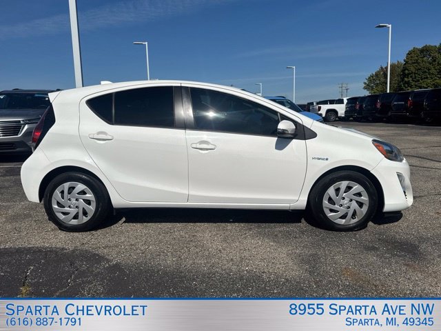 Used 2016 Toyota Prius C One FWD image 2