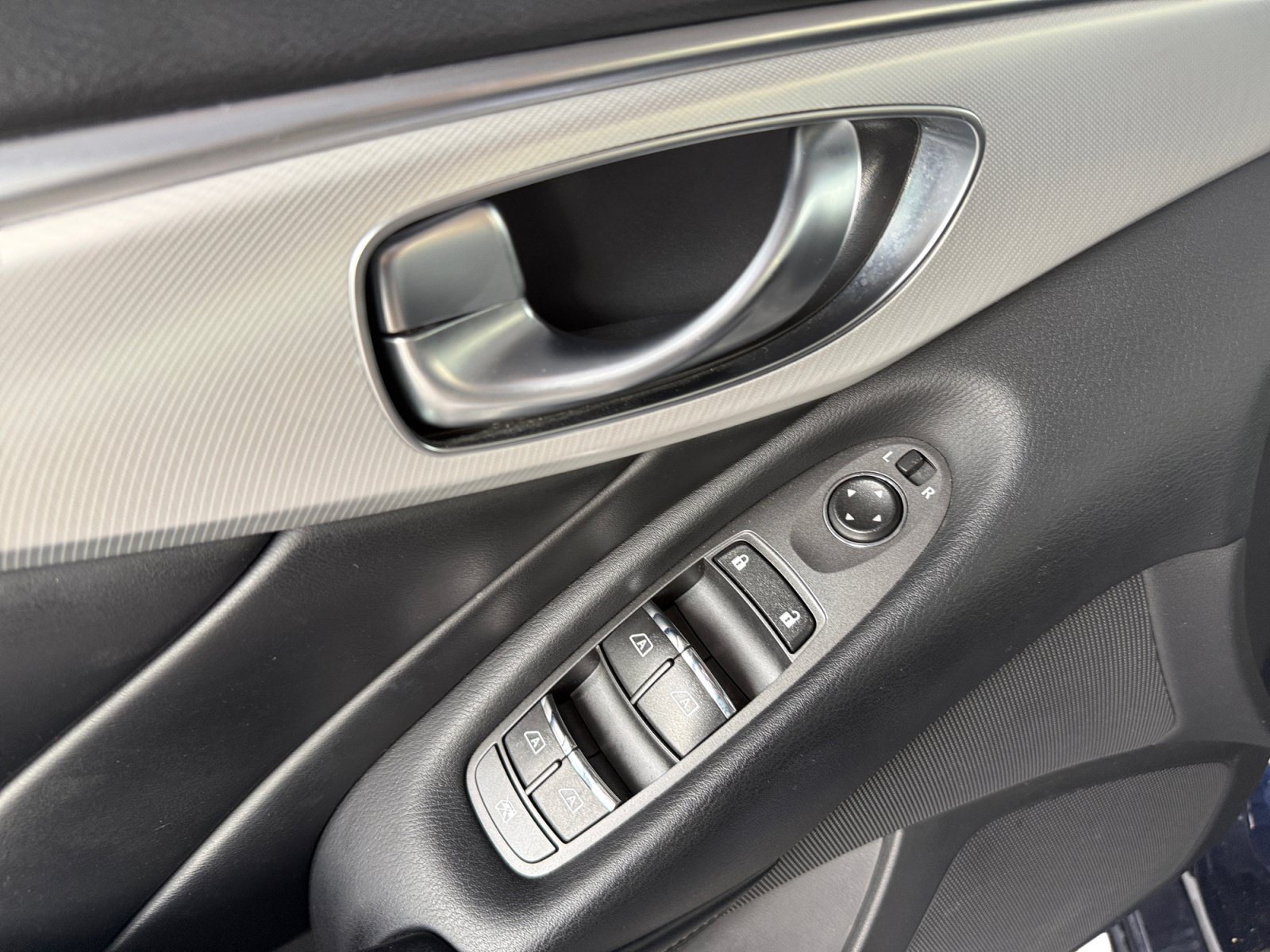 Used 2021 INFINITI Q50 Luxe w/ Cargo Package RWD image 13