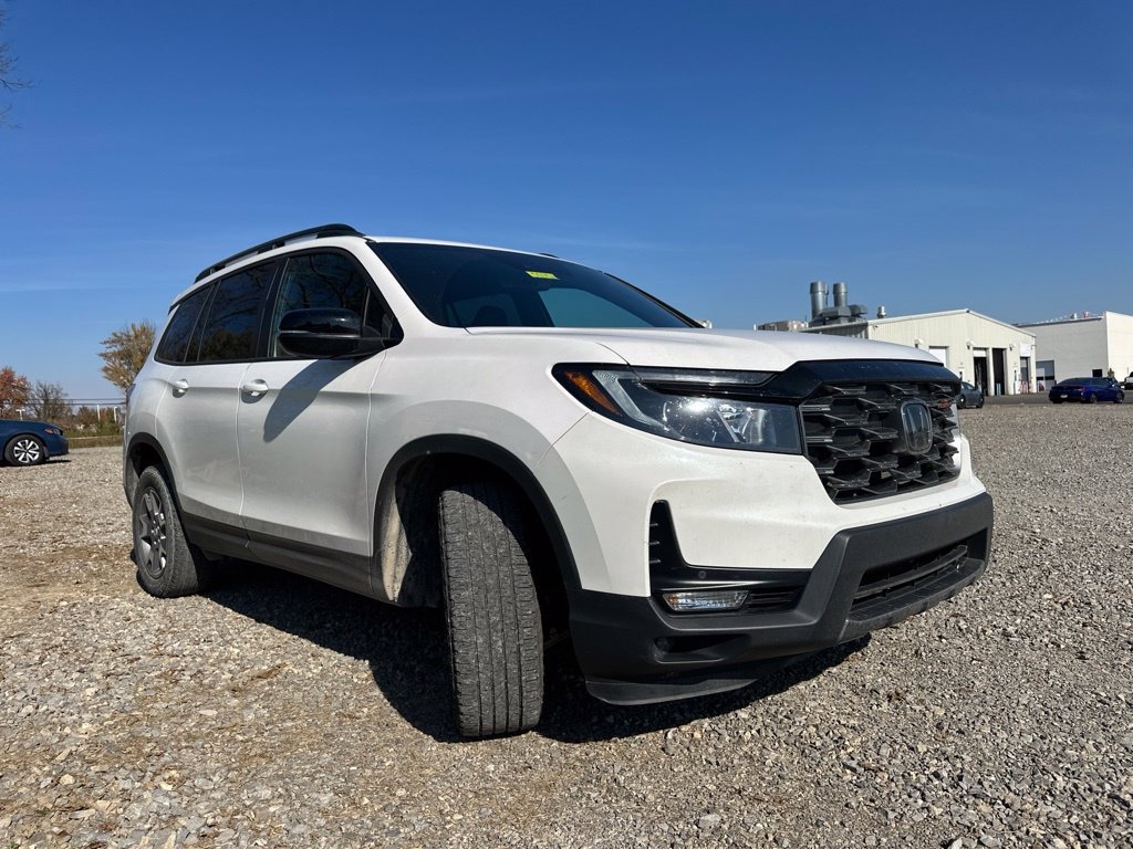 Used 2023 Honda Passport TrailSport image 14