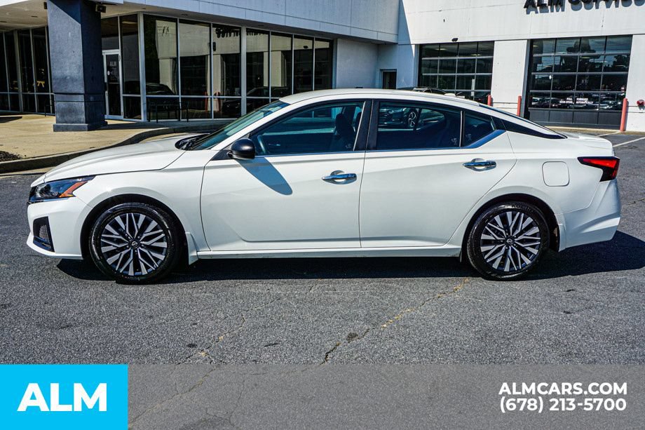 Used 2025 Nissan Altima 2.5 SV FWD image 6
