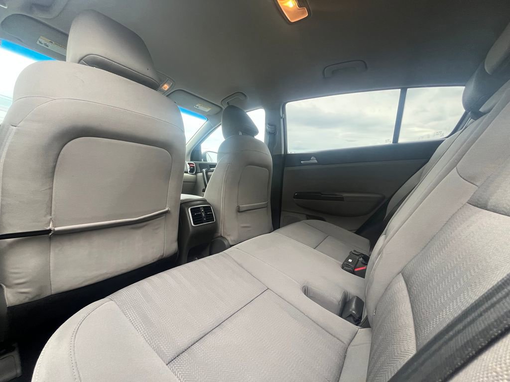 Used 2017 Kia Sportage LX AWD/4WD image 16
