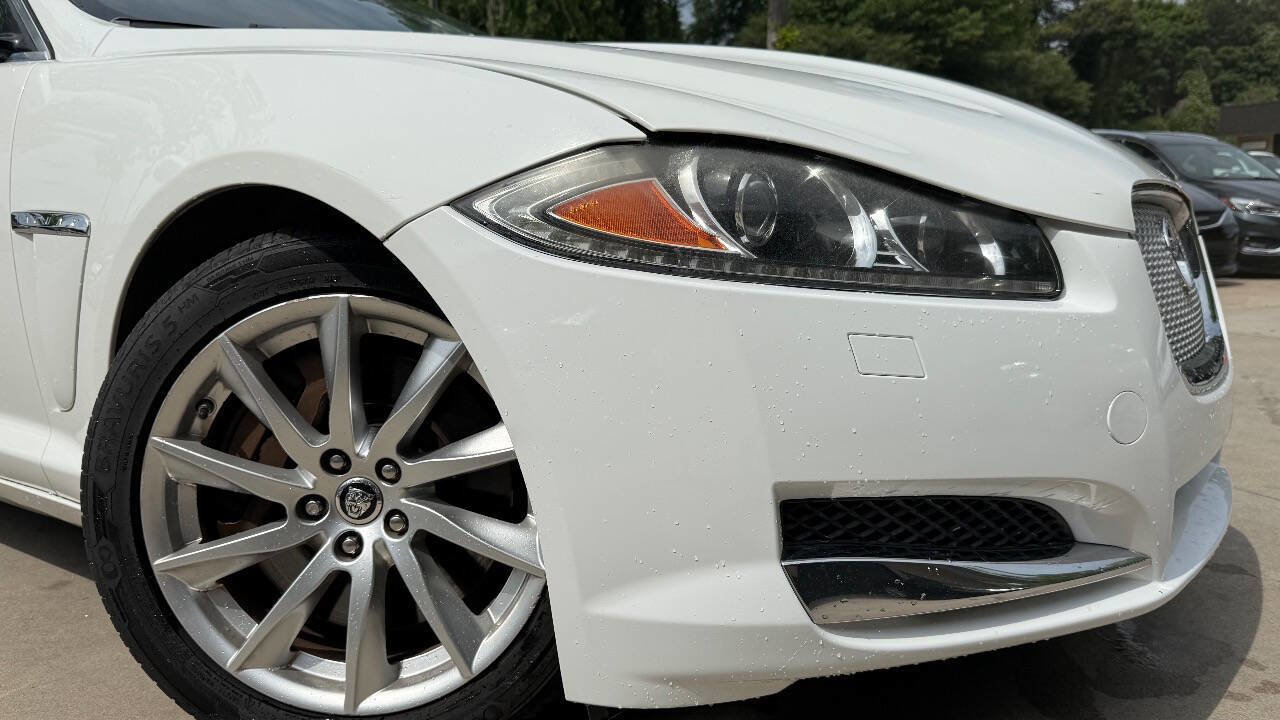 Used 2013 Jaguar XF RWD image 4