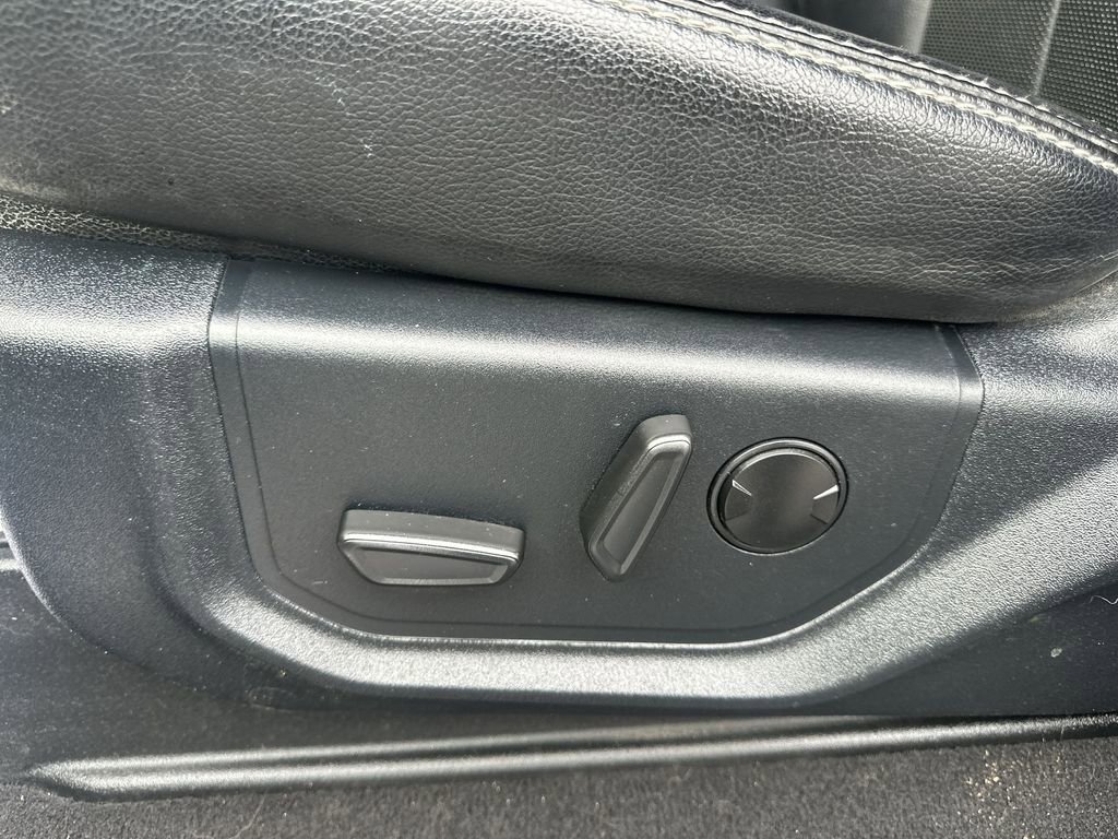 Used 2021 Ford F350 Lariat w/ Chrome Package image 18