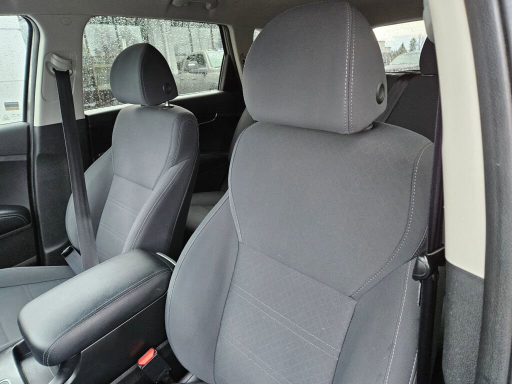 Used 2018 Kia Sorento LX image 12