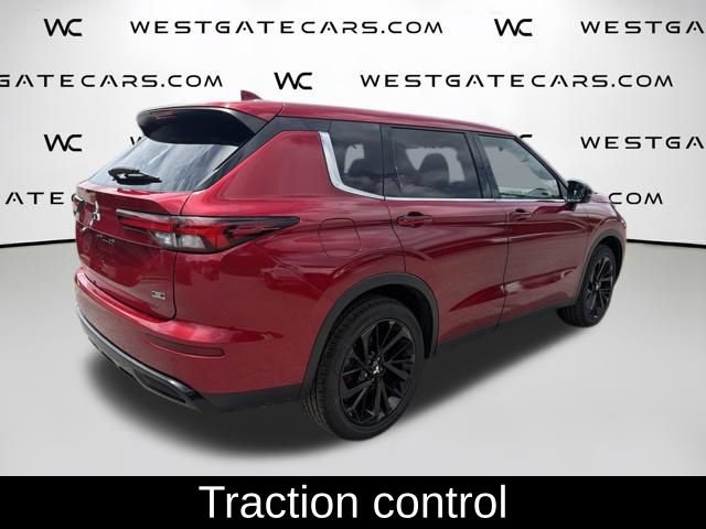 Used 2023 Mitsubishi Outlander SE Black Edition FWD image 7