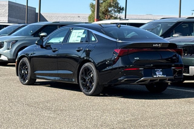 New 2027 Kia K5 GT-Line FWD image 7