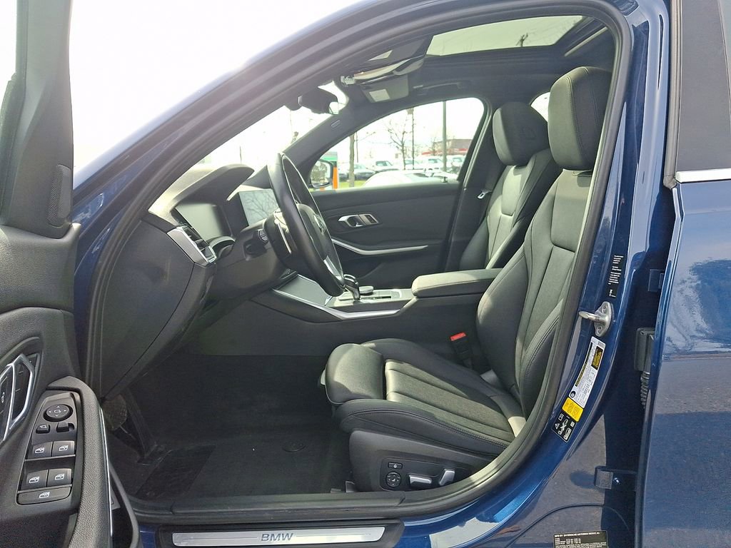 Used 2021 BMW 330i xDrive Sedan w/ Convenience Package image 16