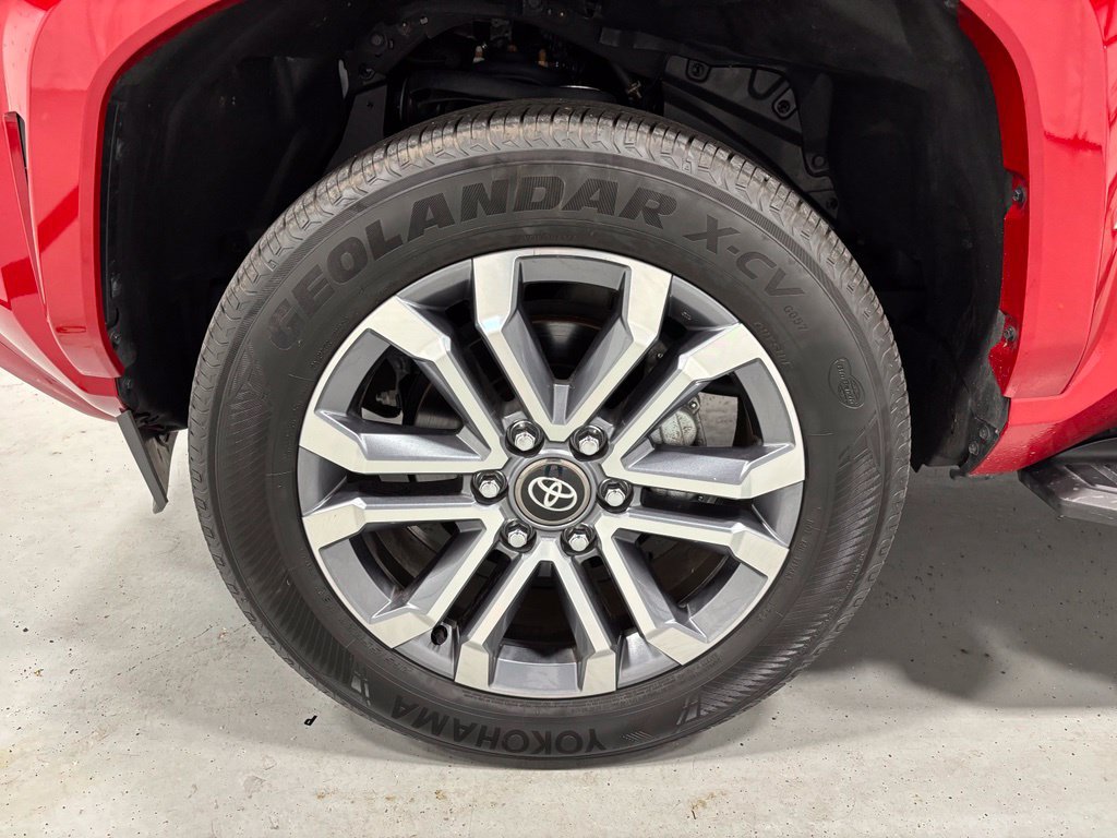 Used 2025 Toyota 4Runner Limited AWD/4WD image 63