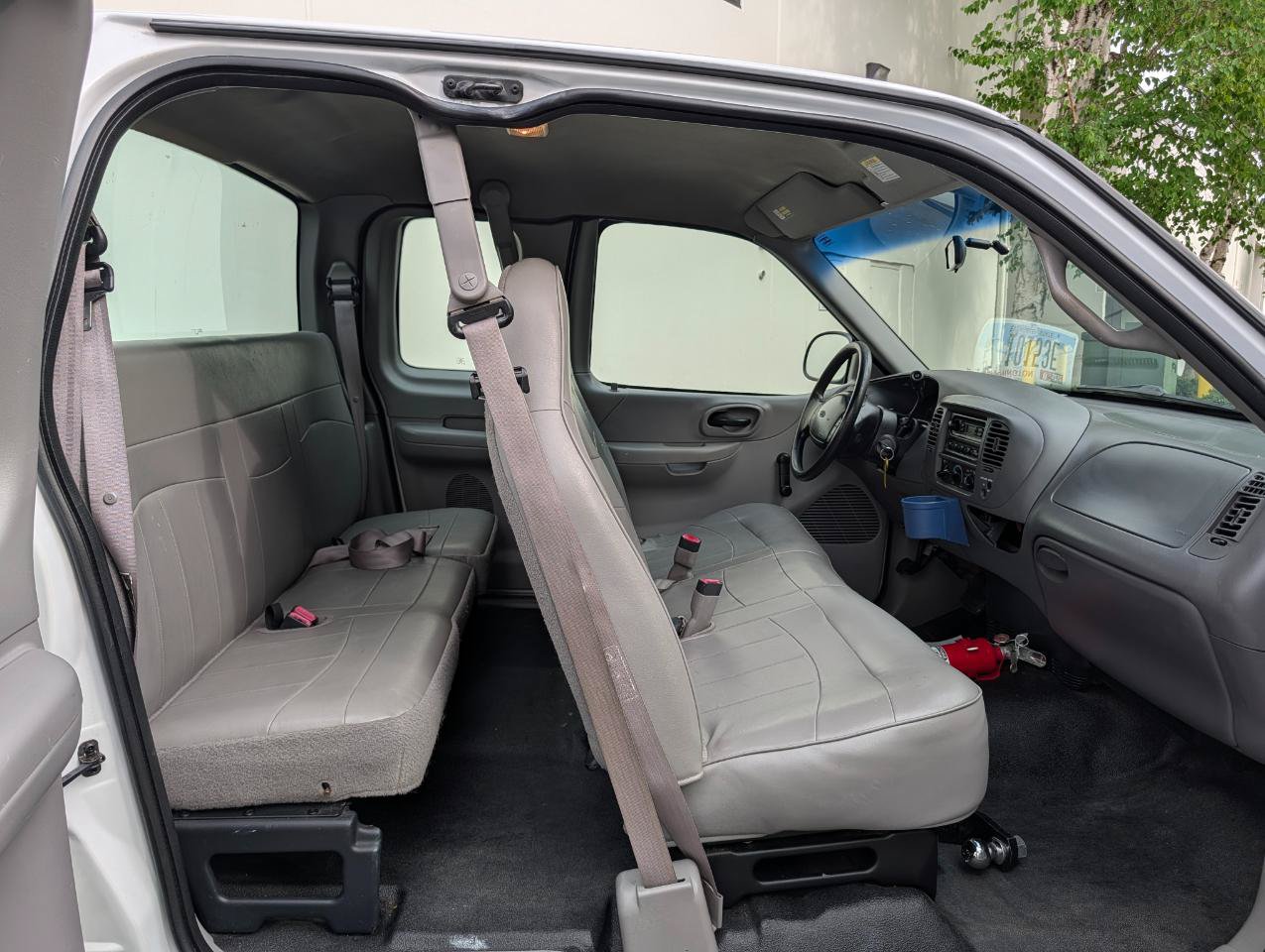 Used 1999 Ford F150 Lariat RWD image 11