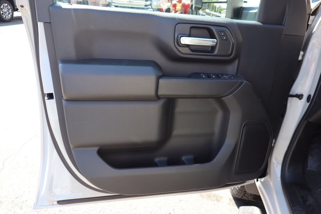 New 2026 Chevrolet Silverado 2500 Custom w/ Custom Value Package AWD/4WD image 5