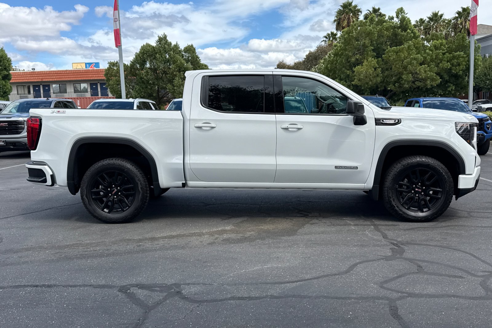 New 2026 GMC Sierra 1500 Elevation w/ X31 Off-Road Package AWD/4WD image 3