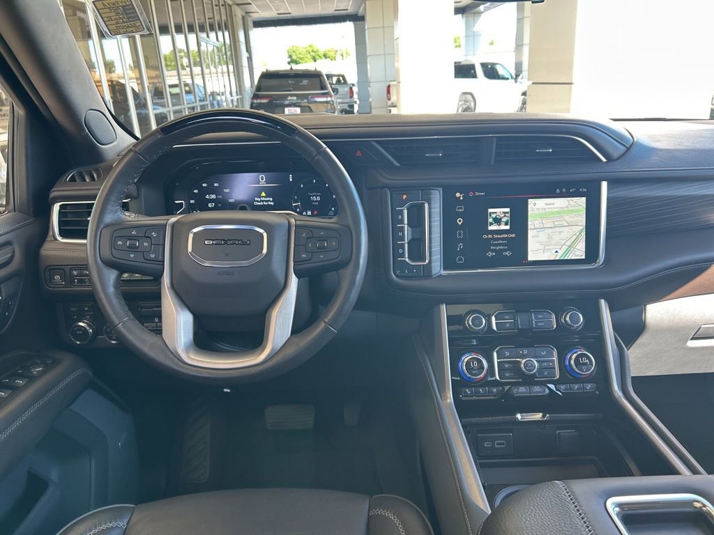 Used 2024 GMC Yukon XL Denali w/ Advanced Technology Package AWD/4WD image 16