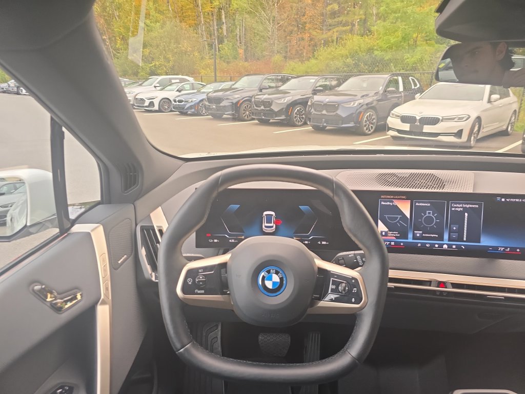 Used 2024 BMW iX xDrive50 AWD/4WD image 13