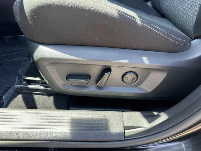 Used 2023 Nissan Rogue SV AWD/4WD image 31