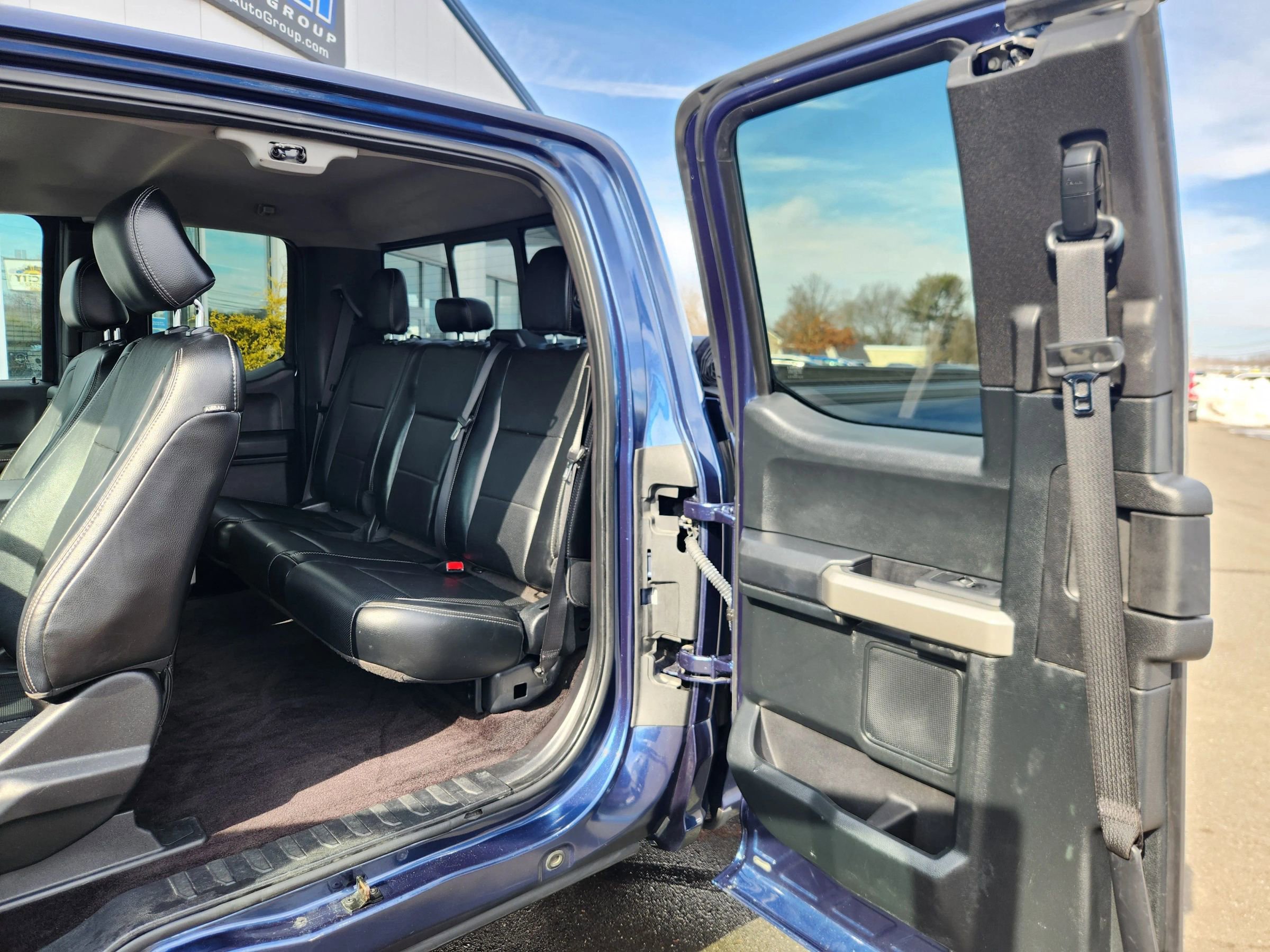 Used 2016 Ford F150 Lariat w/ Equipment Group 501A Mid image 37