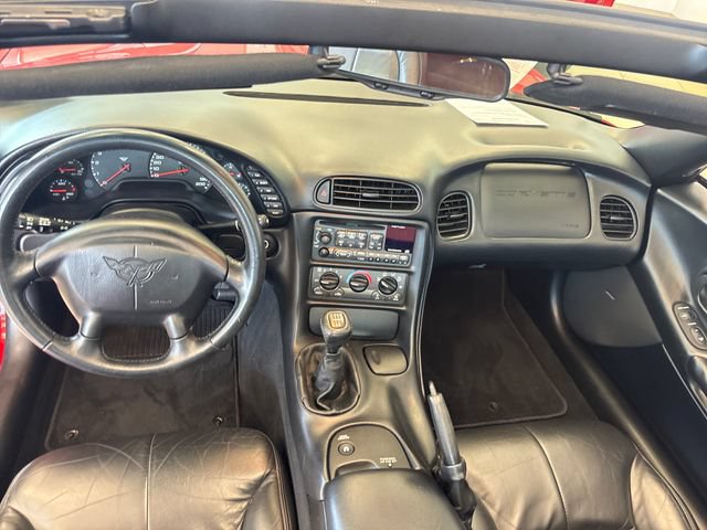 Used 2001 Chevrolet Corvette Coupe RWD image 13