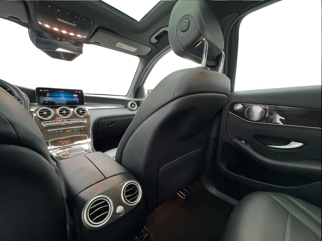 Used 2020 Mercedes-Benz GLC 300 4MATIC image 40